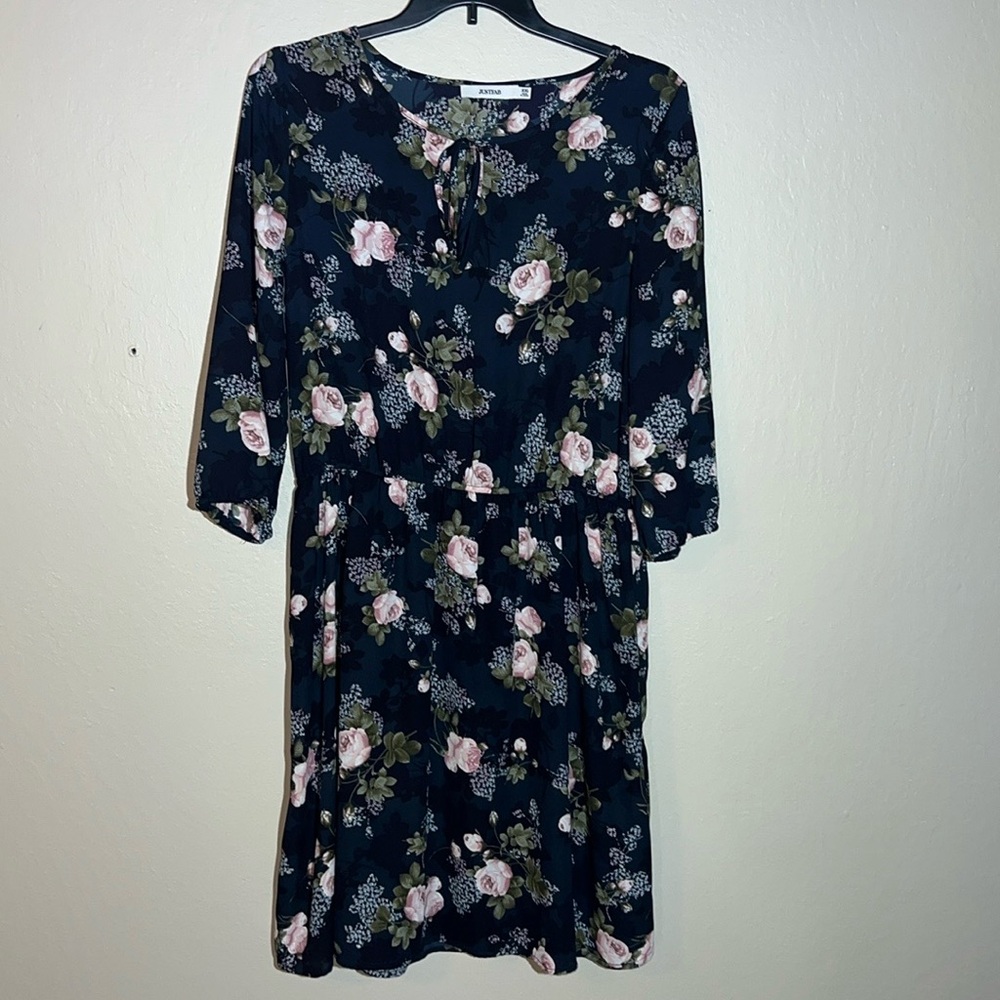 JUSTFAB dress,Lined,Navy Blue w/Pink Roses, elastic waist,Size XXL,3/4 sleeve